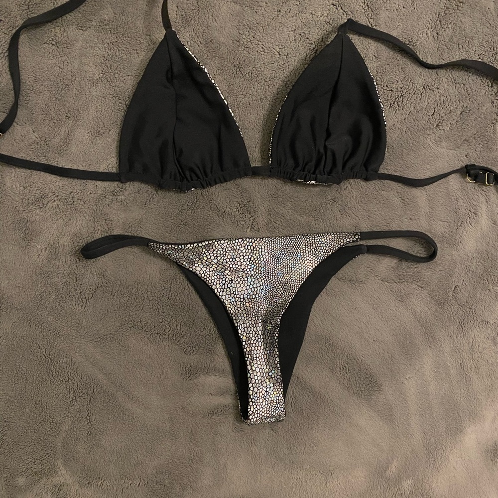 Sparkling Silver Bikini Set - Picture 3 of 3